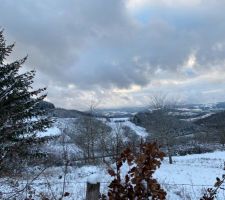 Vue terrain sous la neige