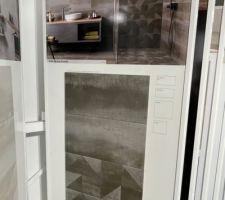 Salle de bain 1 c&ocirc;t&eacute; douche