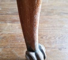 Pieds de table attaqu&eacute; par l humidit&eacute;