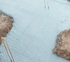 Fissure retrait beton sur fondation qui vient d'&ecirc;tre coul&eacute; &agrave; surveiller