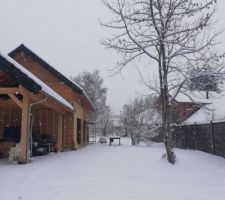 Premieres neiges! Le bardage devra attendre...