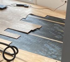 On retire le parquet flottant existant