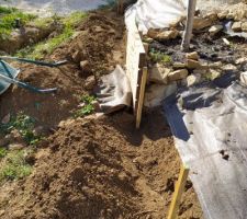 Création mur soutènement pour retenir terre de dessous terrasse