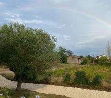 Terrassement et chemin d'accès : premier arc en ciel