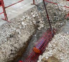 Arrivée de la canalisation pour les eaux usées