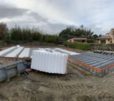 Préparation de la dalle qui sera coulée après les vacances.