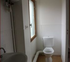 Apt B salle d'eau étage