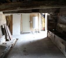 Actuellement relié à l'appartement B, nous souhaitons en faire notre atelier
