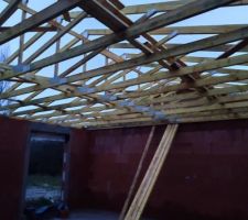 Reprise du chantier , pose charpente