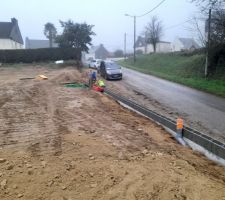 Pr&eacute;paration du seuil pour la pose du futur portail