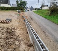 Pr&eacute;paration du seuil pour la pose du futur portail