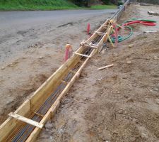 Pr&eacute;paration du seuil pour la pose du futur portail