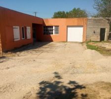 Nivellement devant les garages et dépendances