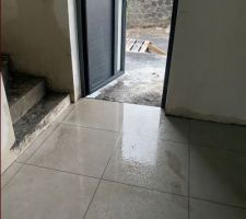 Pose carrelage INDEX LIGHT GREY 60*60 : j+1 = INFILTRATION !