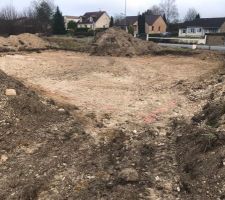 D&eacute;but du terrassement et d&eacute;couverte de la terre de remblais