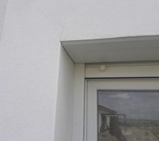 Le crépis est une catastrophe. au bout de même pas 2 ans il fissure et micro fissure sur les 4 côtés de la maison