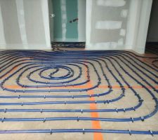 Cloisons et installation plancher chauffant chambre parentale