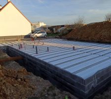 Fondations , 6 rangs de parpaings