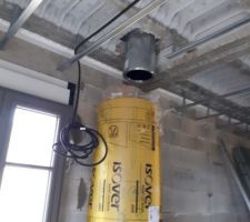 Conduit de cheminée qui débouche au RDC