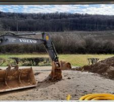Vue de la fenêtre droite du salon