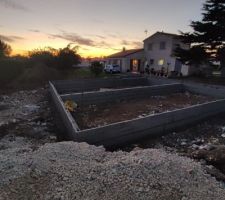 Début des premiers rang pour le vide sanitaire.