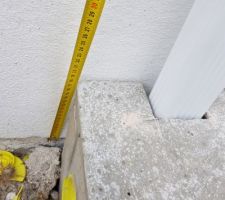 16 cm au dessus de l'enduit.