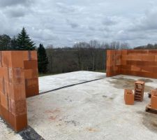 élévation des murs en cours