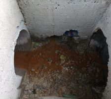 L'état du chantier en quasi permanence.! La laine de verre remonte a plusieurs mois