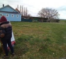 Enfin le Géomètre est passé....Cela officialise ma Déclaration ouverture de chantier et suite a l envoie du double par mail à mon constructeur. J ai eu aussi le droit à la visite du chantier de ce dernier pour finaliser son ouverture officielle.Je pense avoir gagner 1mois sur mon projet. Très bonne journée.