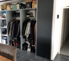 En cours de pose portes de placard
