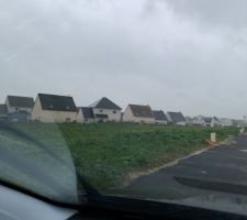 Visite du terrain propos&eacute; en janvier 2022.
Seules 2 constructions en cours pour environ 110 logements pr&eacute;vus &agrave; terme sur les 2 phases du lotissement divis&eacute; en 2.