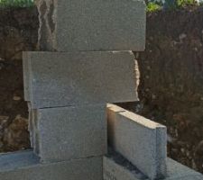 60cm en dessous de la pente naturelle avant coulage de la dalle