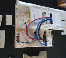 Nous avons acheté un coffret d'occasion pour le compteur de chantier et je fais une mise à jour aux nouvelles normes !