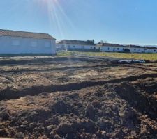 Début du chantier, les fondations sont creusées et l'accès au chantier est fait !