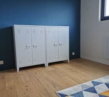 Bureau après : peinture Bleu Madura de chez Ripolin