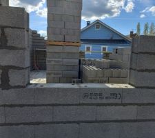 &Eacute;l&eacute;vation deuxi&egrave;me jours.
2 murs pignon &agrave; 2m60.