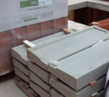 Appuie de fen&ecirc;tre aux mauvaises dimensions (maison familiale) ne prend que des appuies de fen&ecirc;tre en 1.2, les coupe et les assembles pour arriver &agrave; la bonne dimension!