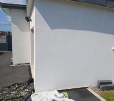 Ravalement complet de la maison après 13 ans avec la peinture zolpan