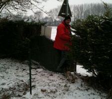 Voici mon ouvrier principal adjoint au chef de chantier.... mon fr&egrave;re qui va nous aider &agrave; construire notre maison.