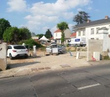 Le bornage a disparu.
Cons&eacute;quence de travaux de maison.com et de son chef de chantier Sedric Fourquay