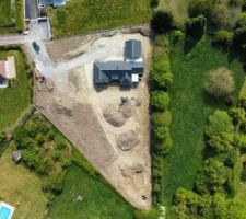 Positionnement des terres pratiquement terminé.