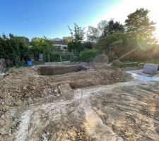 Évacuation des terres et trou pour piscine
