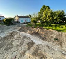 Évacuation des terres et trou pour piscine