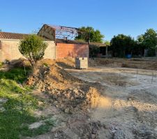 Évacuation des terres et trou pour piscine