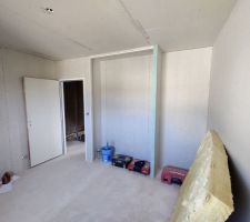 Chambres enfants : placards et espace bureau encastré