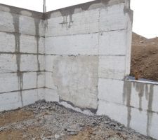 Application de b&eacute;ton fibr&eacute; sur le ferraillage