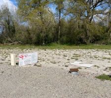 Le terrain début avril...