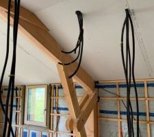 Plafond R+1 rampant fait !