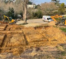 Début des fondations  .fouilles effectuées. Le 30 mars