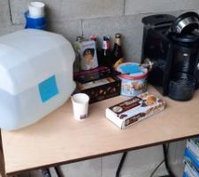 Installation d'un coin détente pour les artisans sur le chantier